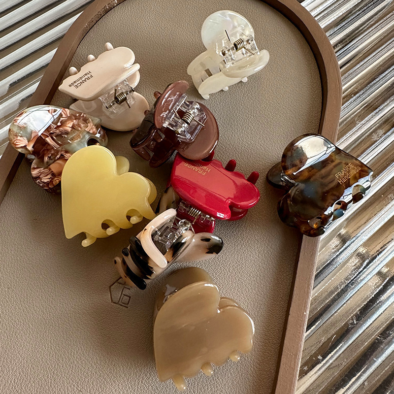 Sweet Mini Acetate Heart Shape Hair Claw Clips Supplier Wholesaler